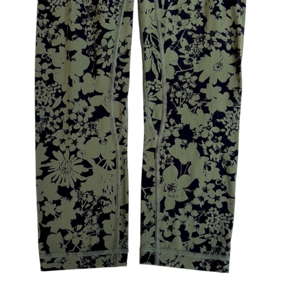 Lululemon Align Crop Leggings Green Black
Floral Size 4 - Picture 7 of 9